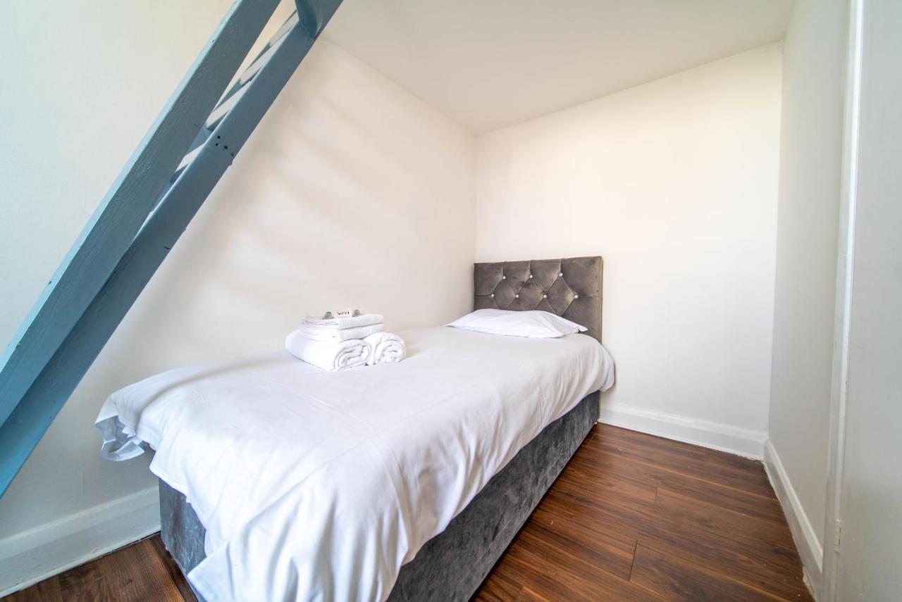 Spacious 2 Bedroom Apartment In Downtown לונדון מראה חיצוני תמונה